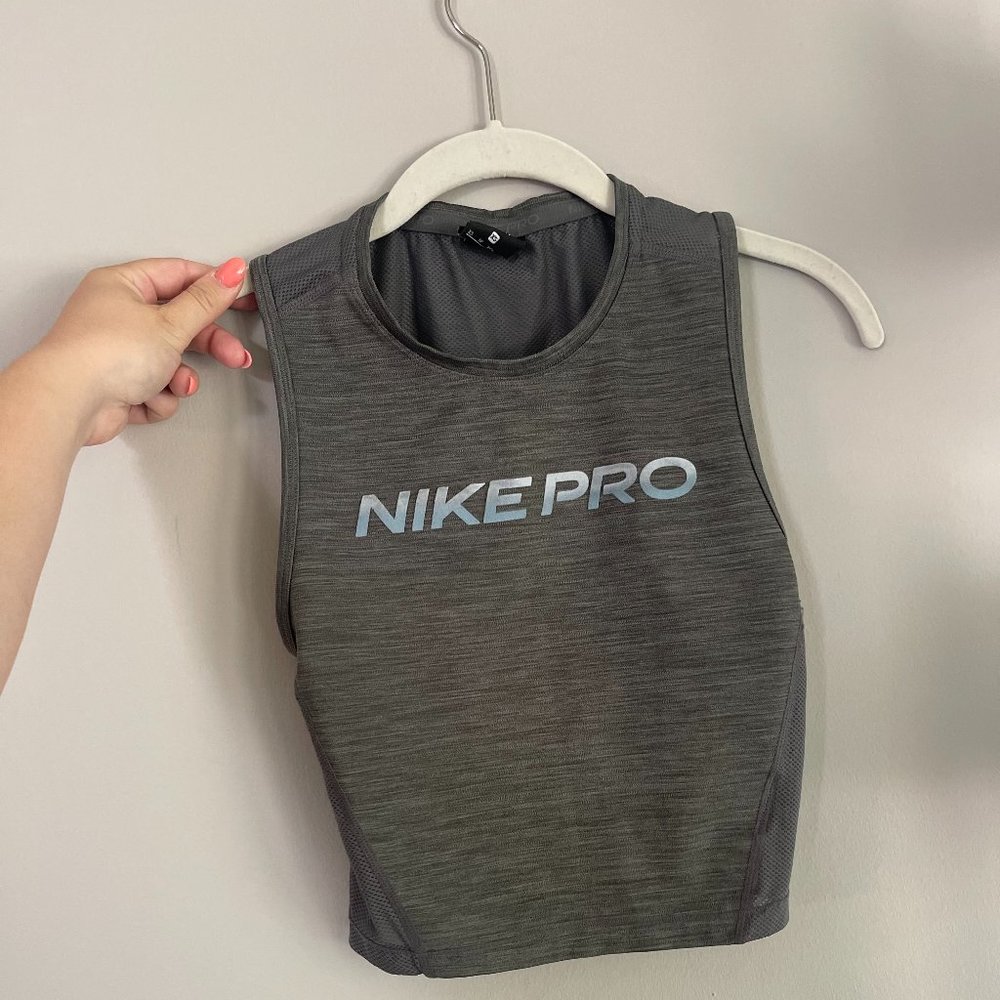 Nike Pro Dri-Fit Cropped Tank Top